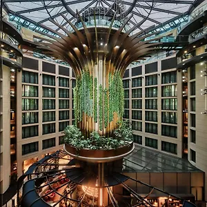 radisson-blu.find-berlin-hotels.com/