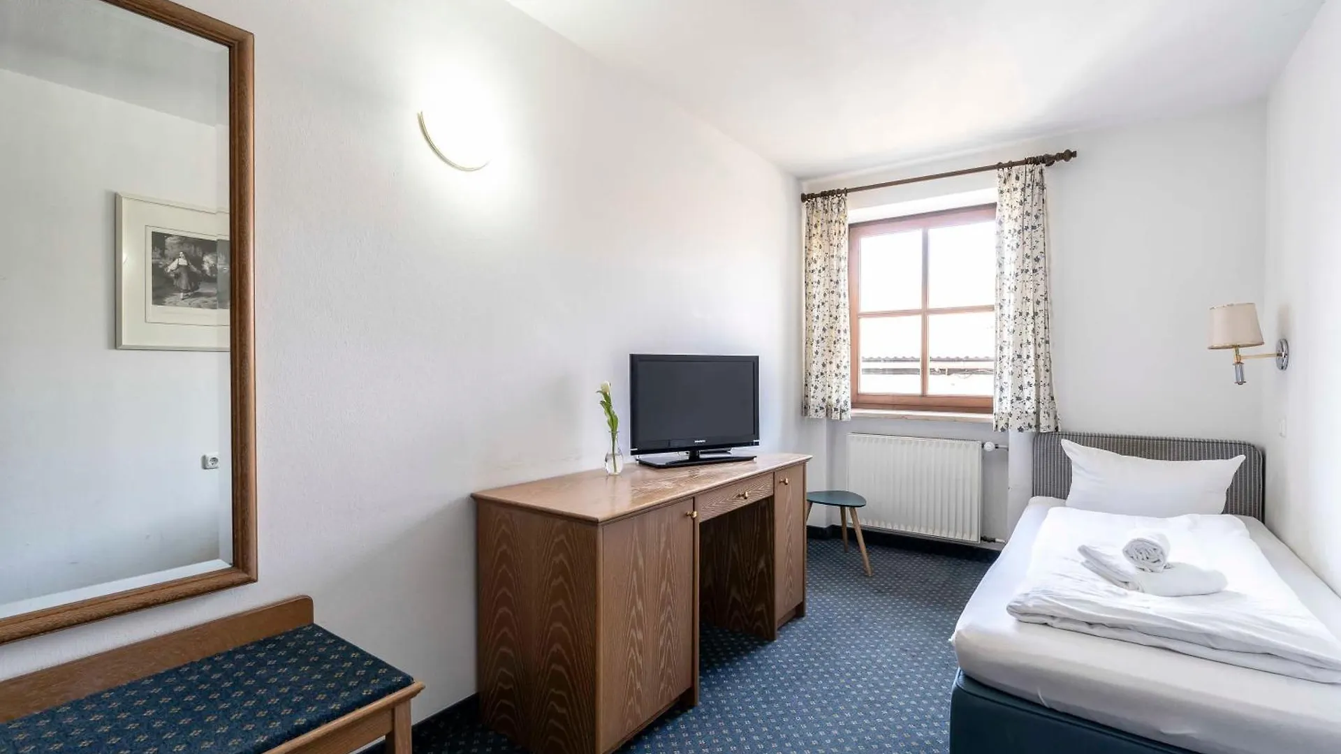 ***  Hotel Alter Wirt Weyarn Duitsland