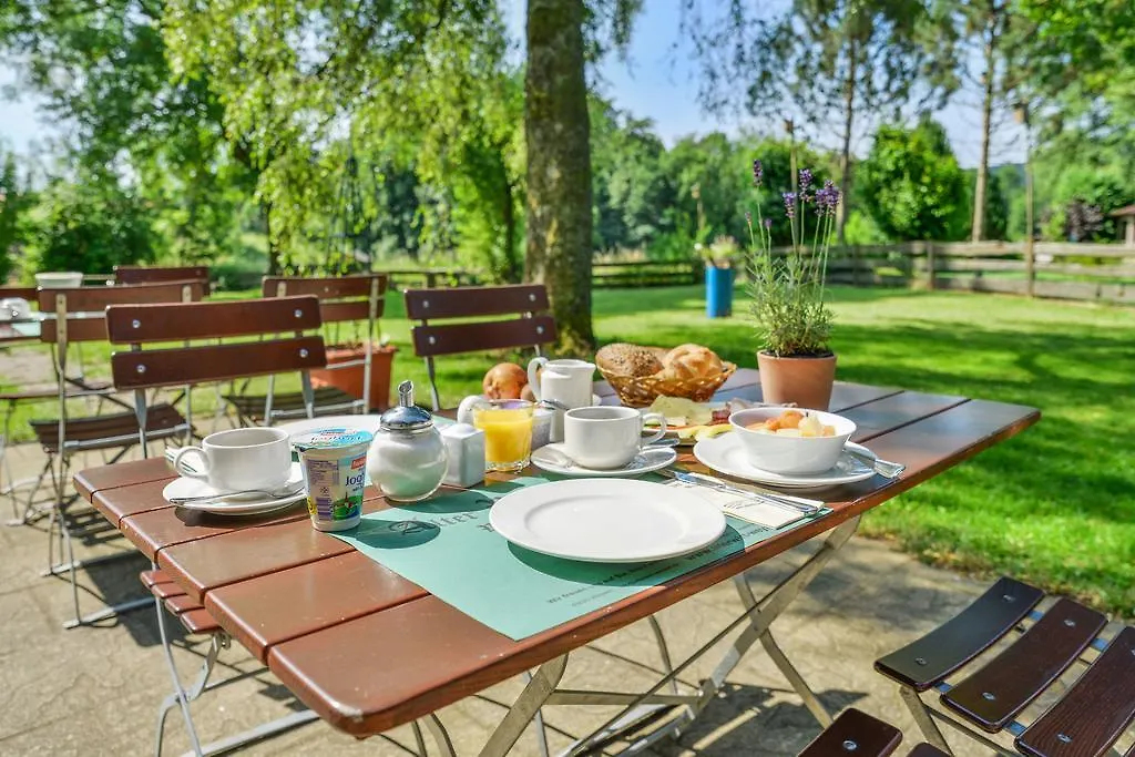 Hotel Alter Wirt Weyarn 3*,