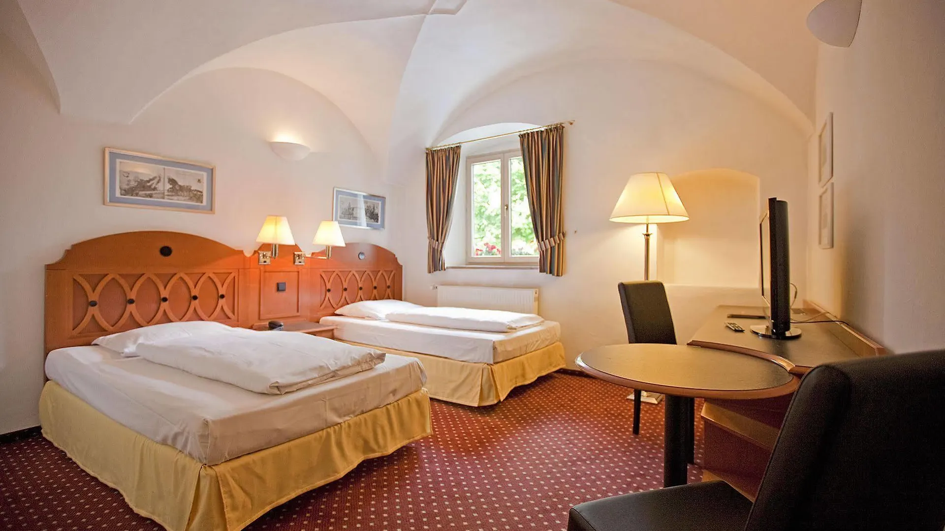 Hotel Alter Wirt Weyarn Duitsland