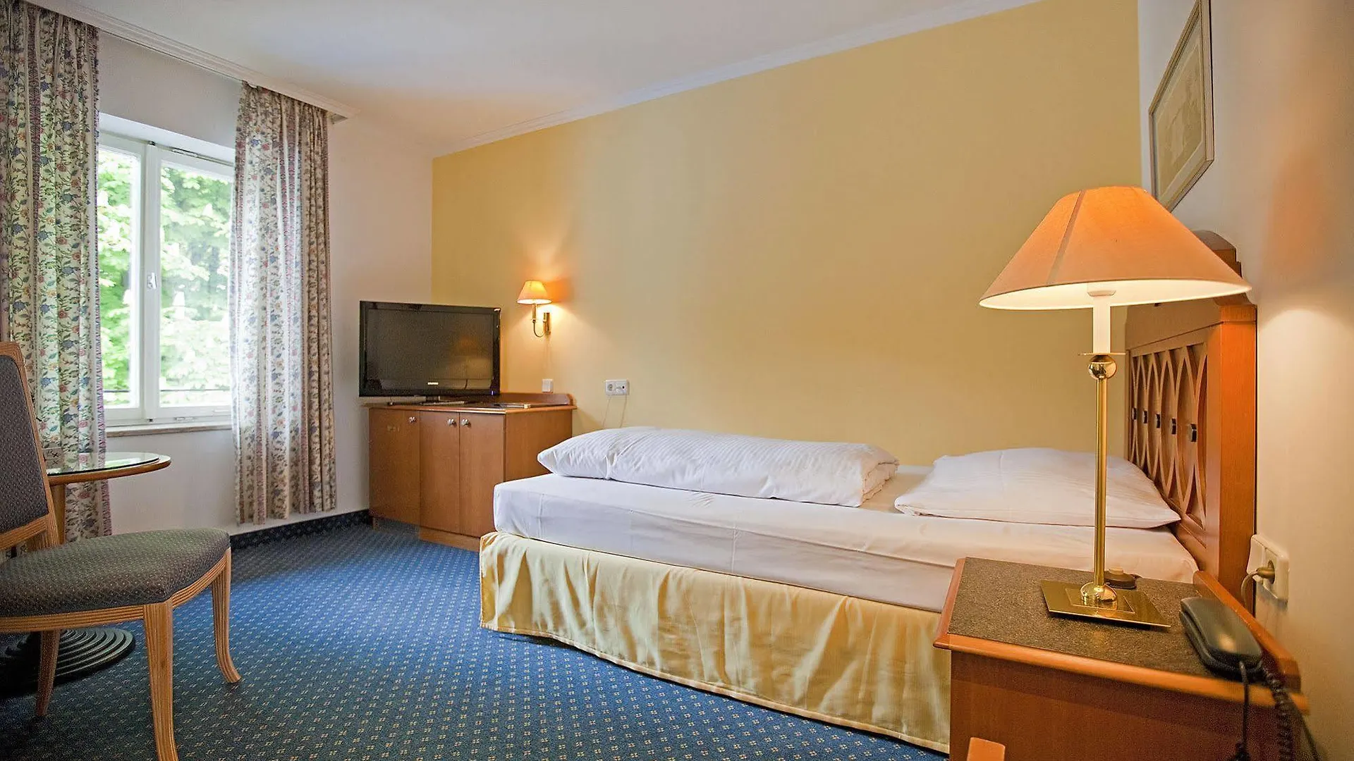 Hotel Alter Wirt Weyarn 3*,  Duitsland